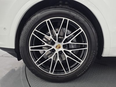 صورة 6 لـ 2024 Porsche CAYENNE
