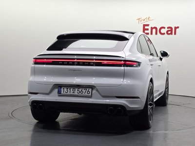 صورة 4 لـ 2024 Porsche CAYENNE