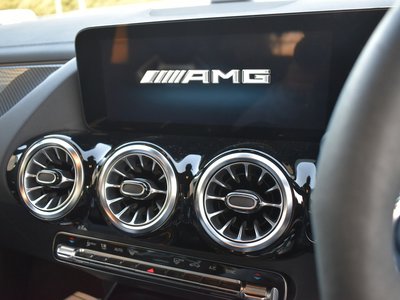 MERCEDES-BENZ GLA AMG - 10