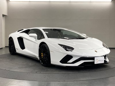 LAMBORGHINI AVENTADOR - 8