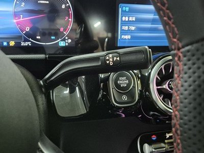 MERCEDES-BENZ GLA - 9