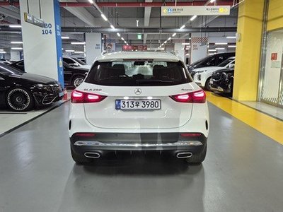 MERCEDES-BENZ GLA - 3