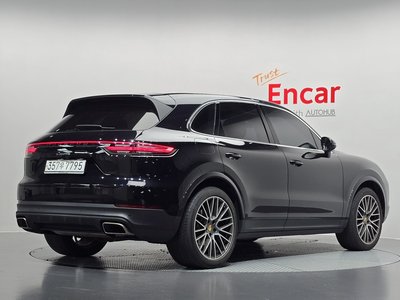 PORSCHE CAYENNE - 4