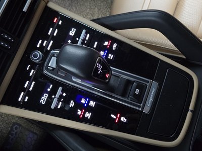 PORSCHE CAYENNE - 9