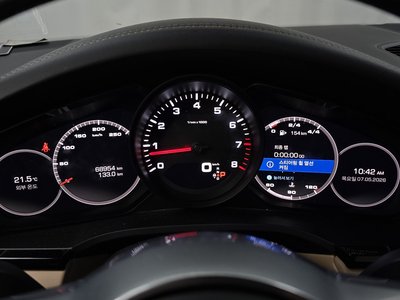 PORSCHE CAYENNE - 8
