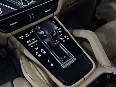 صورة مصغرة 12 لـ 2023 Porsche CAYENNE
