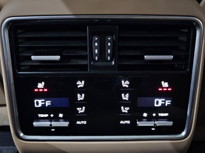 صورة مصغرة 31 لـ 2023 Porsche CAYENNE