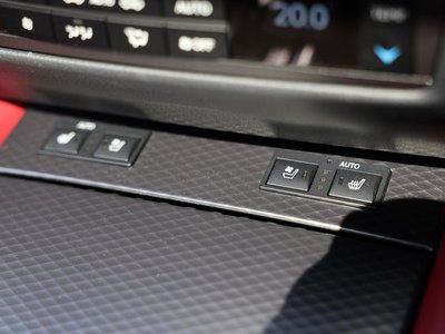 صورة مصغرة 38 لـ 2019 Lexus GS F