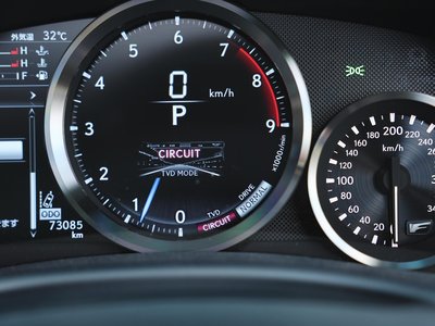 صورة مصغرة 30 لـ 2019 Lexus GS F