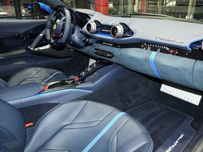 FERRARI 812 - 3