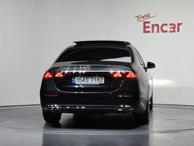 MERCEDES-BENZ E-CLASS - 4