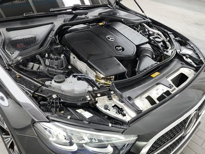 MERCEDES-BENZ E-CLASS - 7