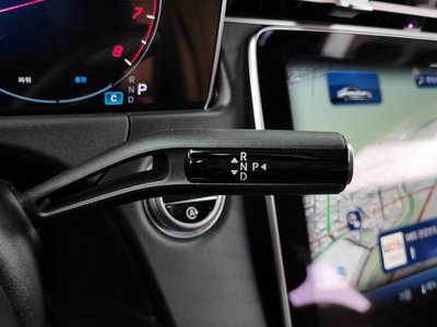 MERCEDES-BENZ E-CLASS - 9