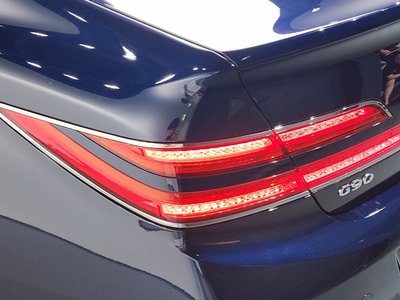 2020 Genesis G90 — фото 10