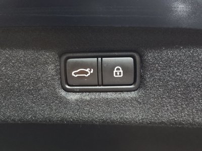 2020 Genesis G90 — миниатюра 32