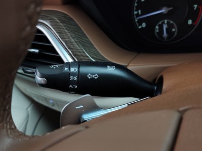 2020 Genesis G90 — миниатюра 33