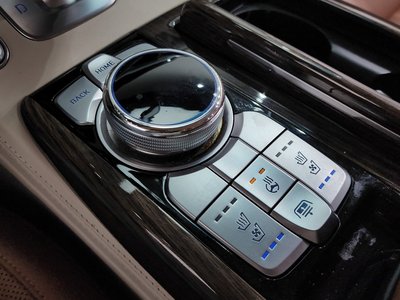 2020 Genesis G90 — миниатюра 22