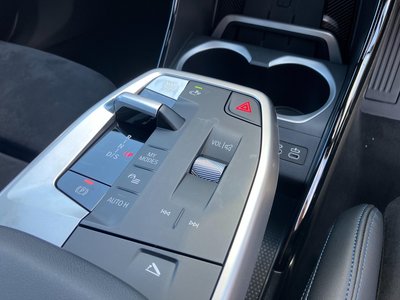 2025 BMW X2 — миниатюра 16