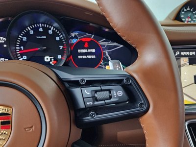 2023 Porsche PANAMERA thumbnail 22