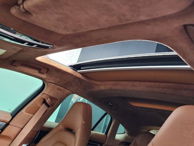 2023 Porsche PANAMERA thumbnail 24