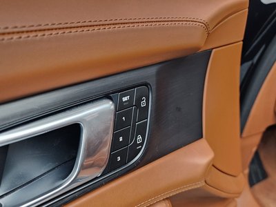 2023 Porsche PANAMERA thumbnail 38