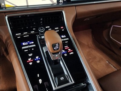 2023 Porsche PANAMERA thumbnail 12