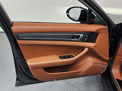 2023 Porsche PANAMERA thumbnail 14