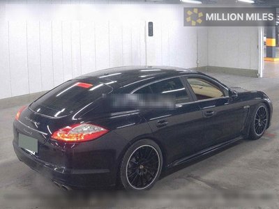 PORSCHE PANAMERA - 5