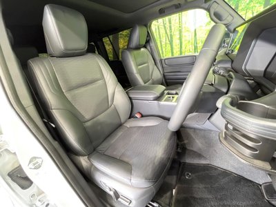 TOYOTA LAND CRUISER 250 - 7
