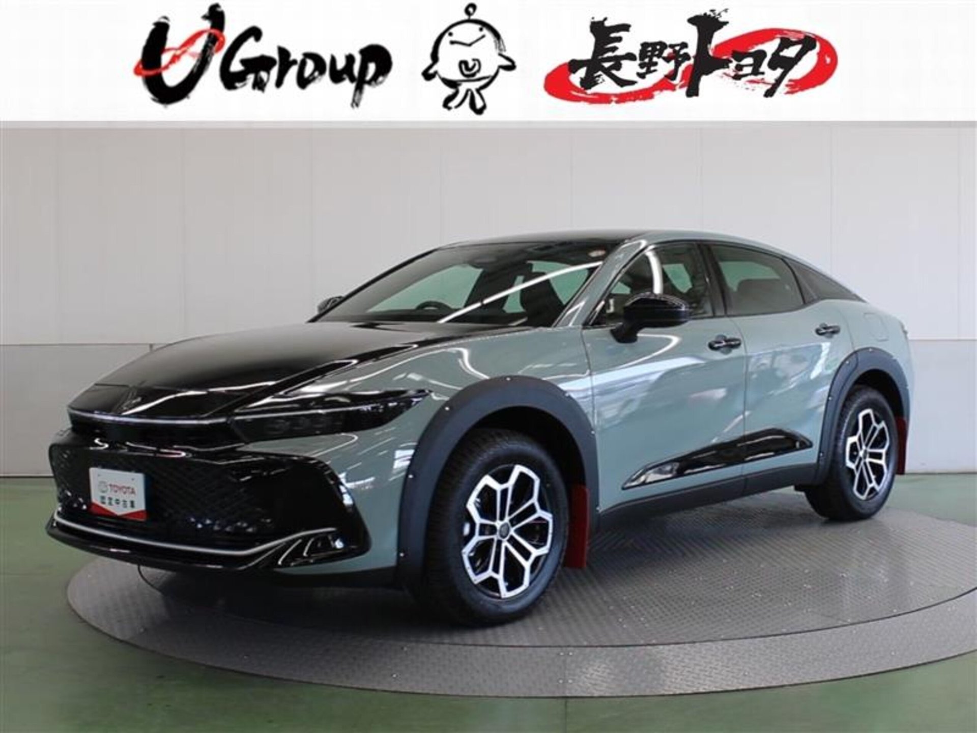 TOYOTA CROWN CROSSOVER - View 1