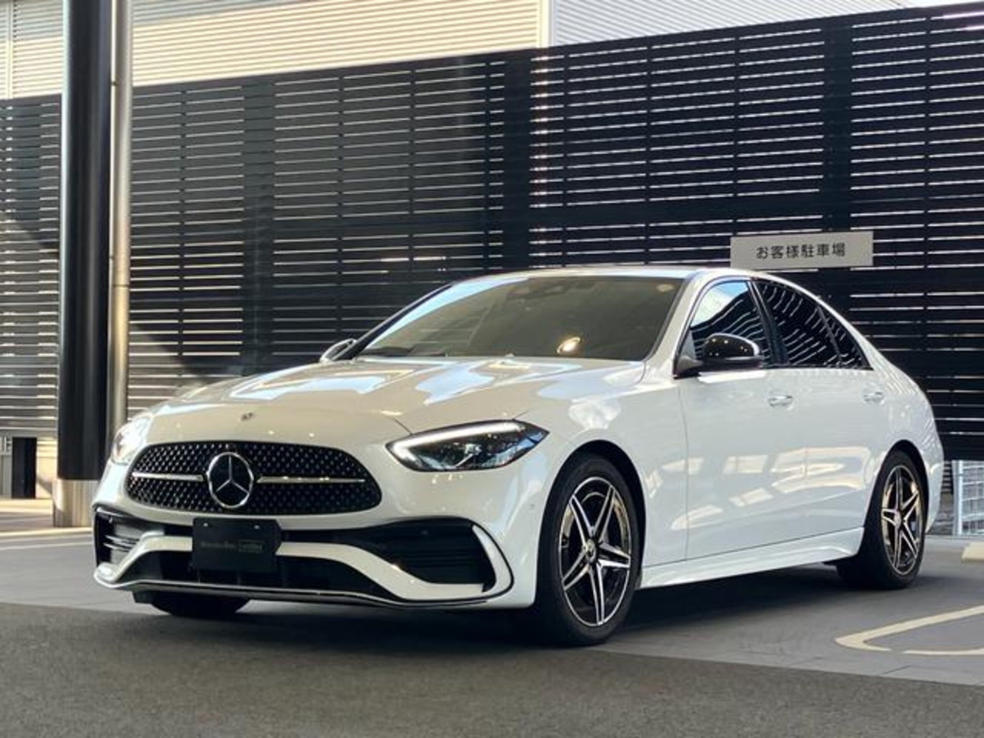 MERCEDES-BENZ C-CLASS - View 1