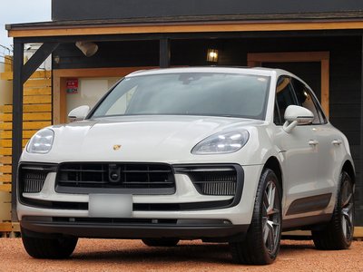 PORSCHE MACAN - 6
