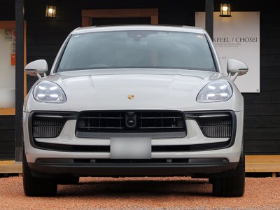 PORSCHE MACAN - 5