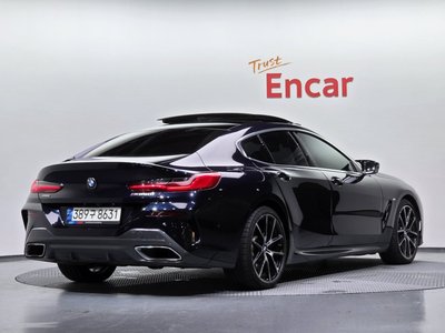 2021 BMW 8 SERIES 照片 2