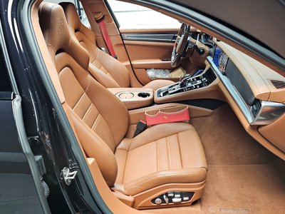 PORSCHE PANAMERA - 10