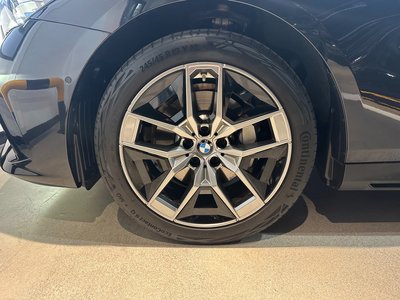 صورة 4 لـ 2024 BMW 5 SERIES