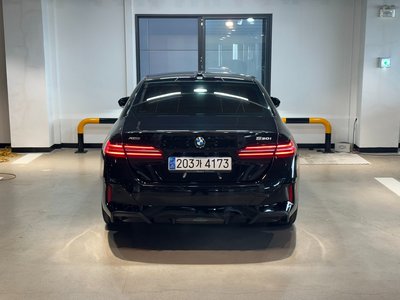 صورة 2 لـ 2024 BMW 5 SERIES