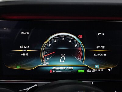 MERCEDES-BENZ GT AMG - 8