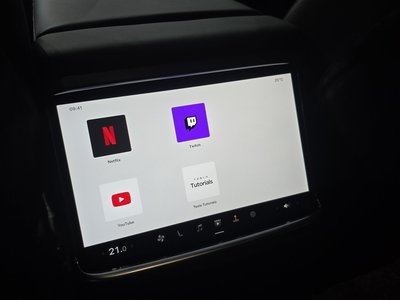 2023 Tesla MODEL X thumbnail 25