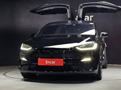 2023 Tesla MODEL X — фото 2