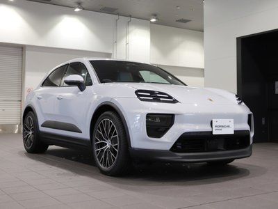 PORSCHE MACAN - 10