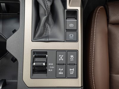 2025 Toyota LAND CRUISER 250 — миниатюра 28