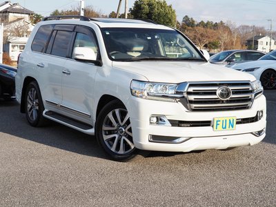 TOYOTA LAND CRUISER 200 - 3