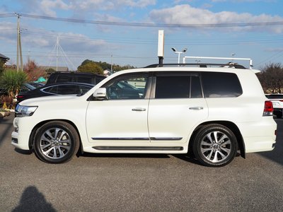 TOYOTA LAND CRUISER 200 - 8