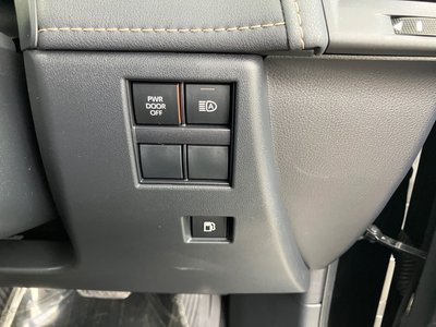 2025 Toyota ALPHARD 缩略图 18