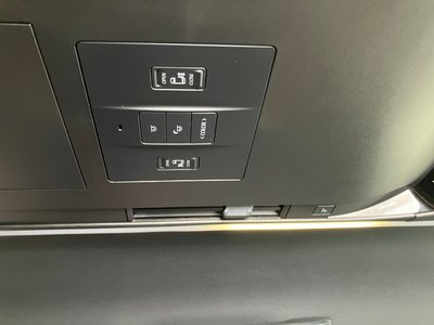 2025 Toyota ALPHARD 缩略图 38