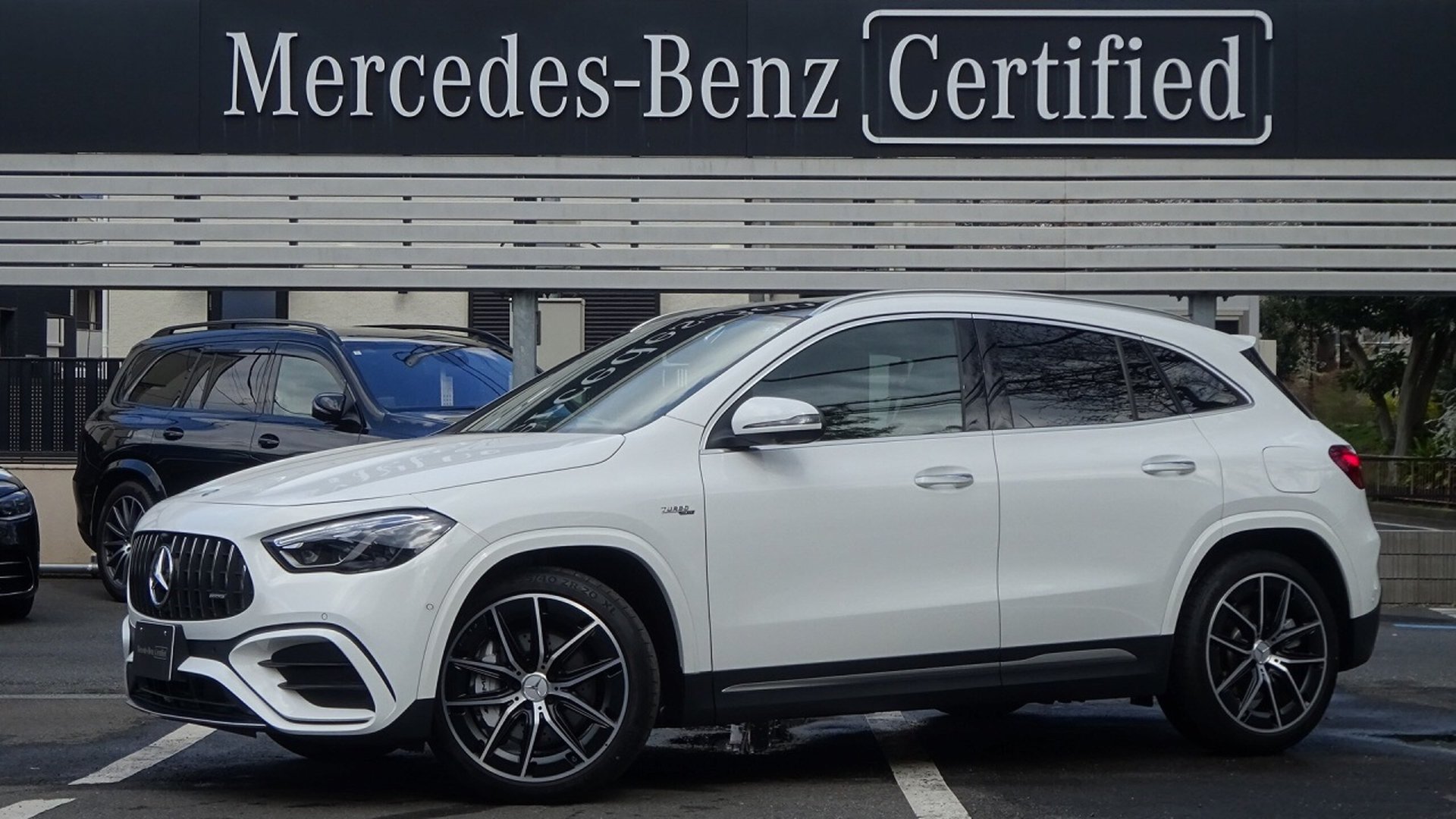 MERCEDES-BENZ GLA AMG - View 1