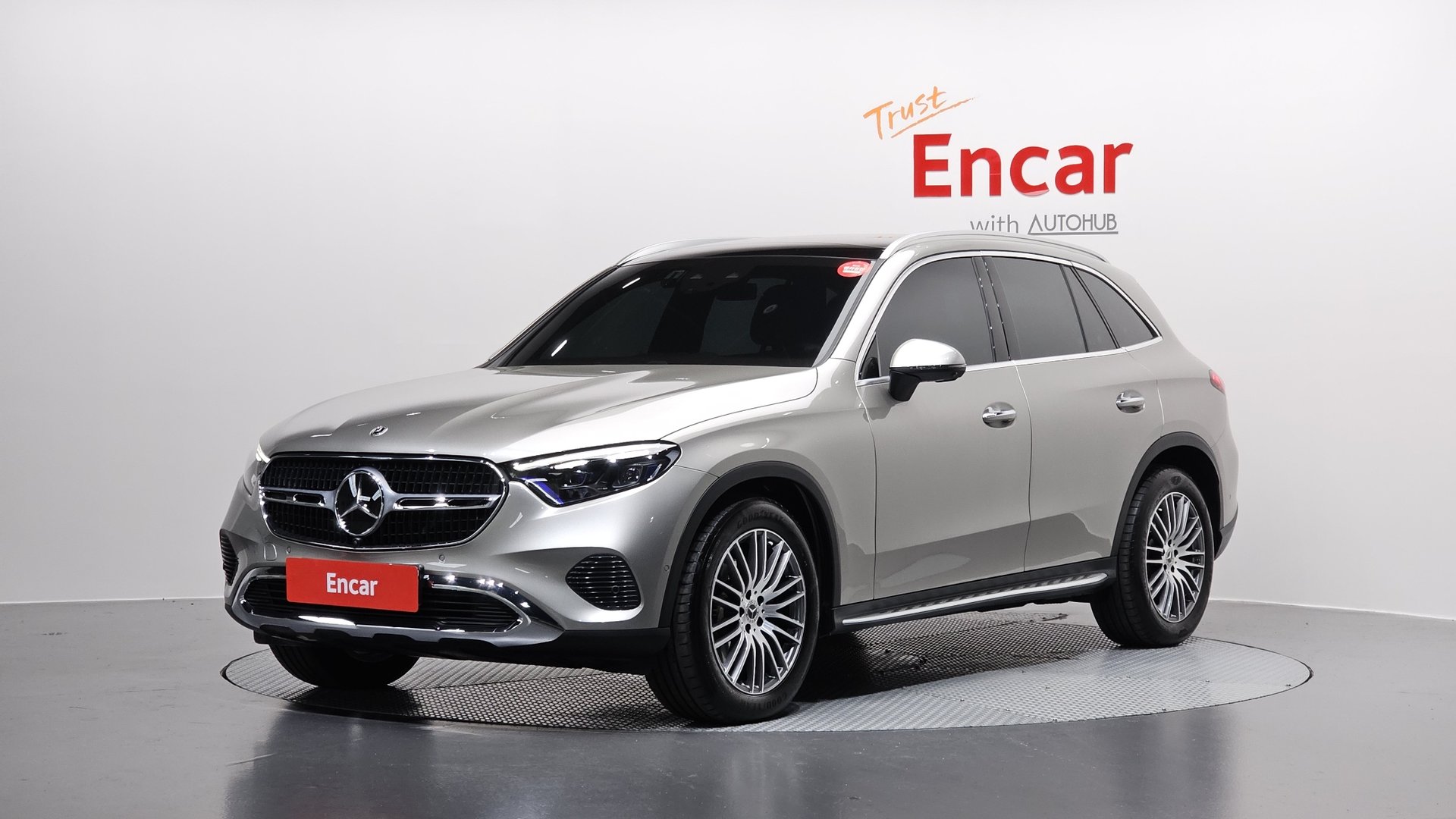 MERCEDES-BENZ GLC - View 1