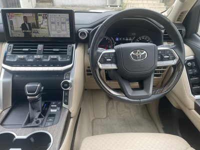 صورة مصغرة 15 لـ 2024 Toyota LAND CRUISER 300