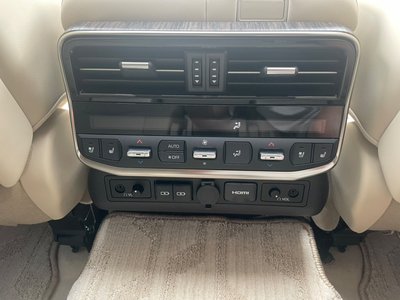 صورة مصغرة 26 لـ 2024 Toyota LAND CRUISER 300